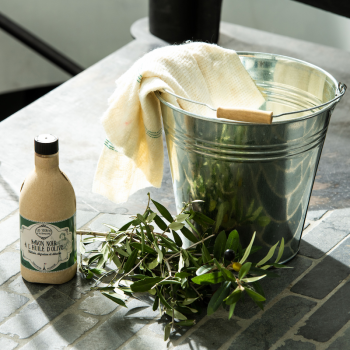 Black soap with olive oil -...