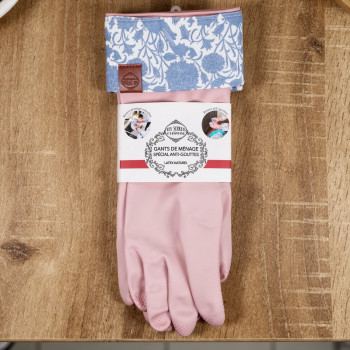 Les gants de ménage rose...